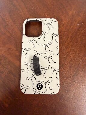 iPhone 15 Pro Max Loopy Case White Phone Case with Black Bow Pattern